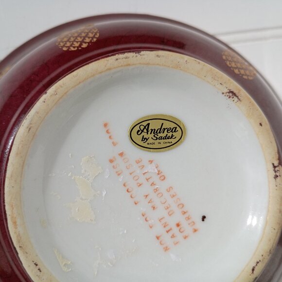 Andrea by Sadek Decorative Pineapple Bowl Gold and Maroon Embossed Scroll Trim - Picture 10 of 12